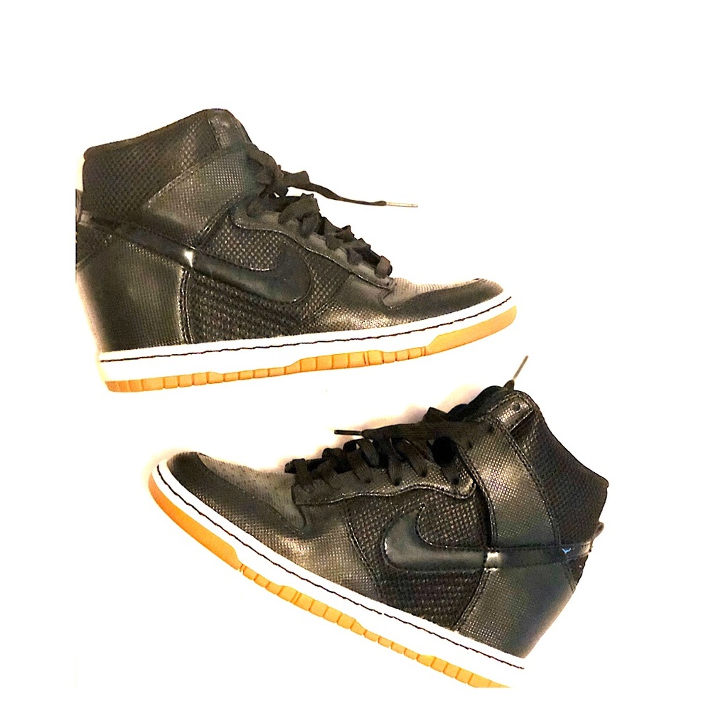 Nike Women’s Dunk Sky Hi All Black